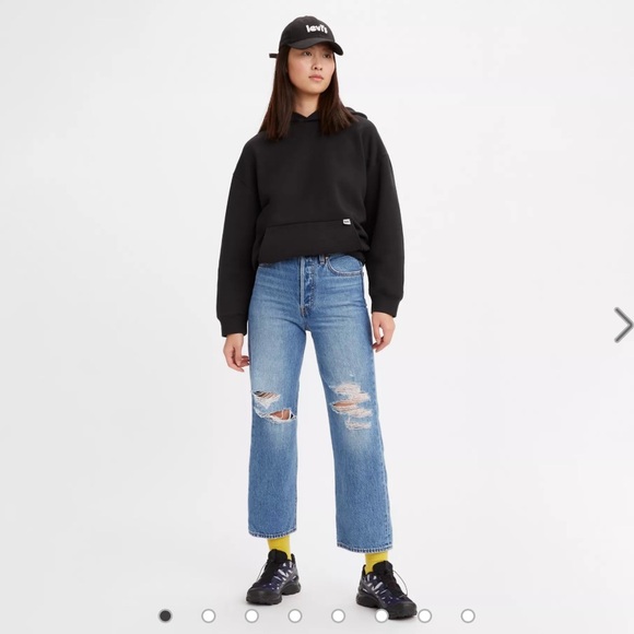 Levi's high rise rib cage Jean. Ankle cut straight leg with distressing. Size 29 - Picture 1 of 5